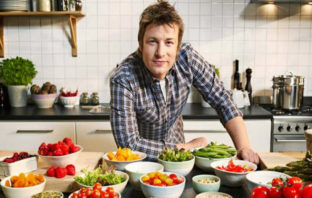 Ο γνωστός σεφ Jamie Oliver απέδειξε στο δικαστήριο ότι τα McDonald’s δηλητηριάζουν τους πελάτες τους!