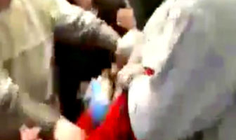 Λευκωσία: Επώνυμη καταγγελία-σοκ! Μαθητής ξυλοφόρτωσε κι έστειλε για μήνες την καθηγήτριά του στο νοσοκομείο – Βίντεο