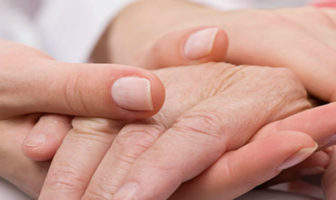 Προσοχή: Αυτή είναι η νόσος για την οποία πρέπει να κάνουν εξέταση όλοι όσοι έχουν γεννηθεί μεταξύ 1945 και 1980!