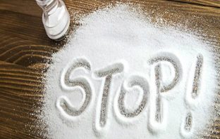 Πώς να μειώσετε το αλάτι απο τη διατροφή σας;