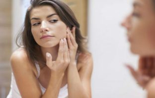 5 σημάδια που βγάζεις στο πρόσωπο και είναι… από άγχος!