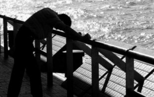 Σε Κύπρο και Ελλάδα καταγράφηκαν τα χαμηλότερα ποσοστά αυτοκτονιών στην ΕΕ το 2015