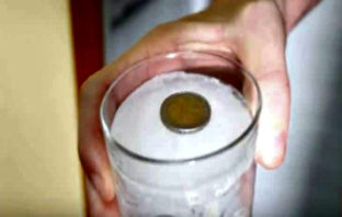 Φεύγετε για διακοπές; Μην ξεχάσετε να βάλετε ένα κέρμα στην κατάψυξη…