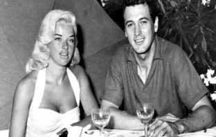 Πέθανε λίγο μετά τα γενέθλιά του ο γιος της Diana Dors